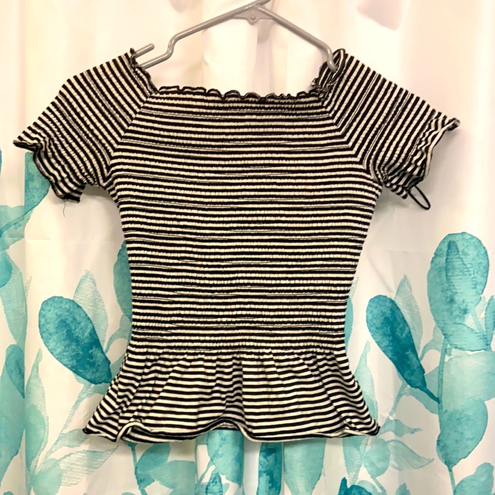 Off the shoulder crop top!